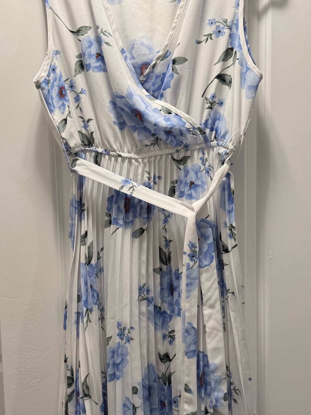 SHEIN White Maxi Dress with Blue Floral Print